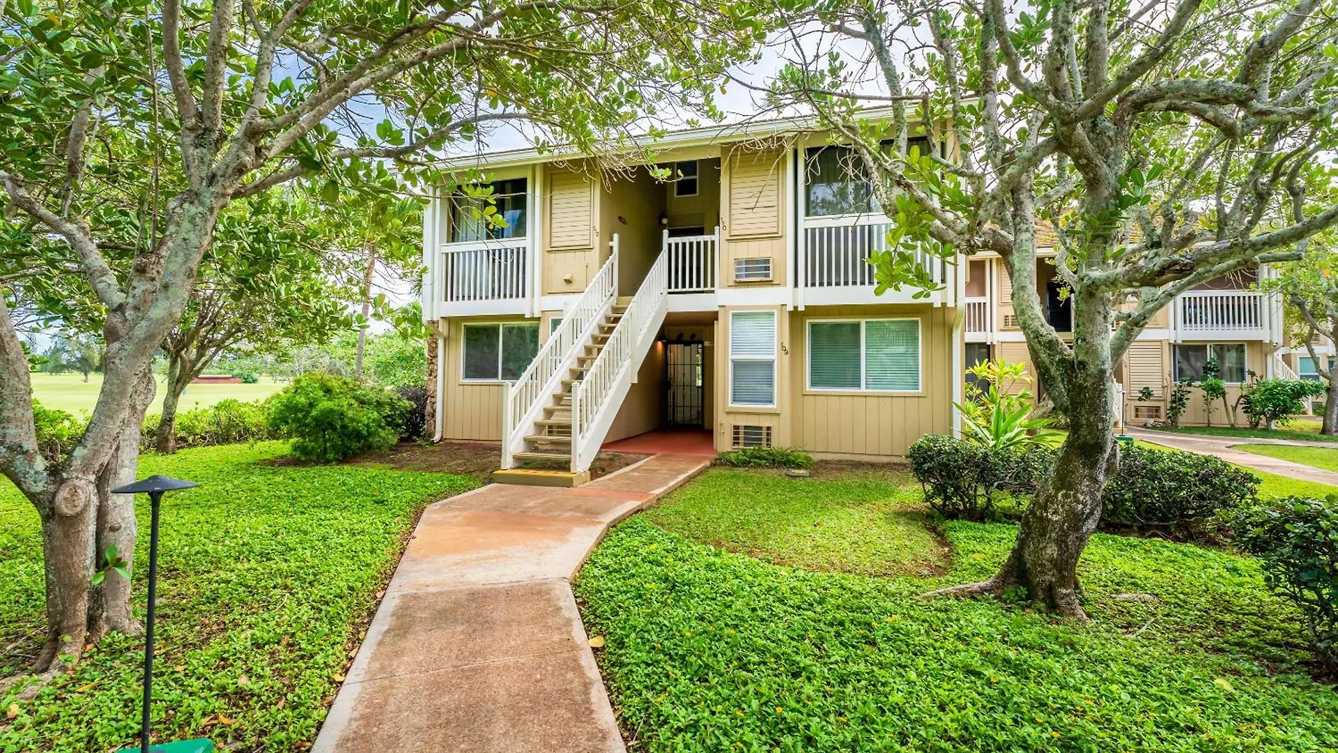 Welcome To Gorgeous Hideout - Your Serene Hawaiian Escape! Kahuku Apartment